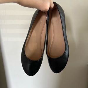 Universal Thread Black Flats